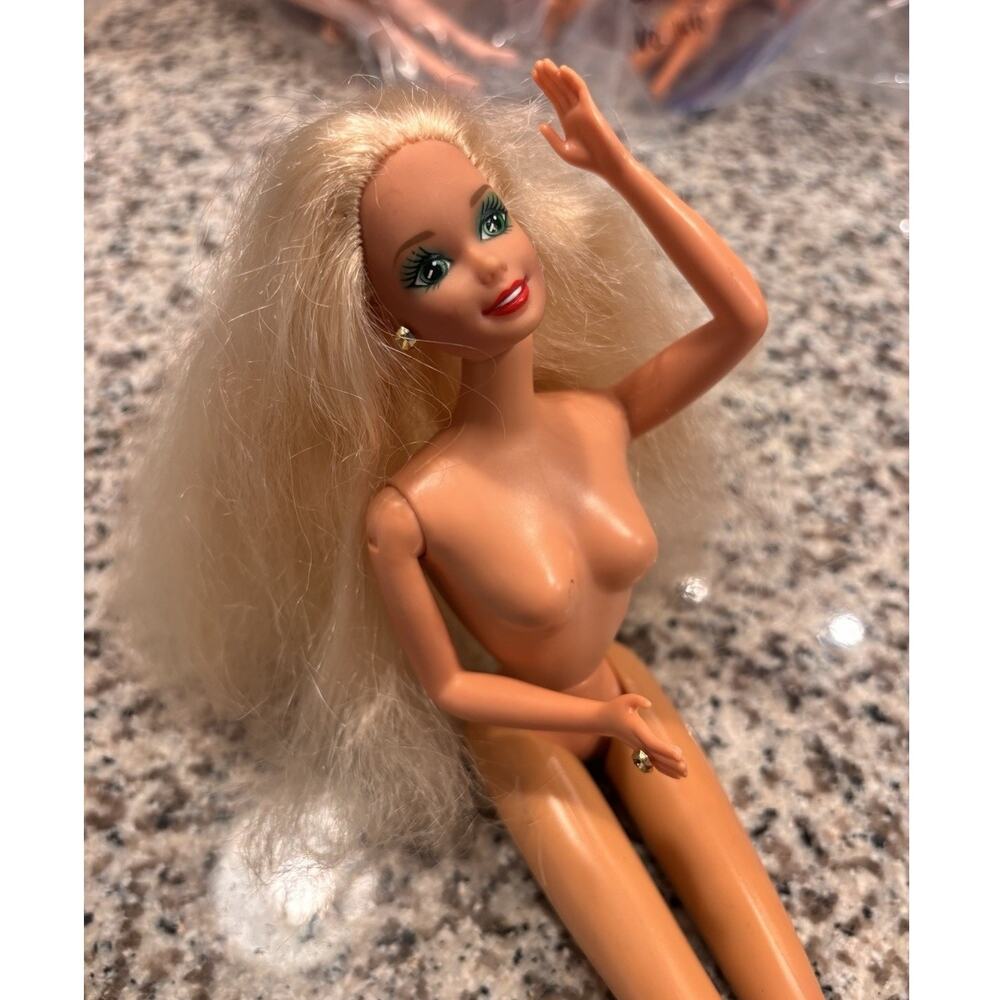 Vintage 1992 Blossom Beautiful Barbie Doll Sears Special Limited Edition #03817